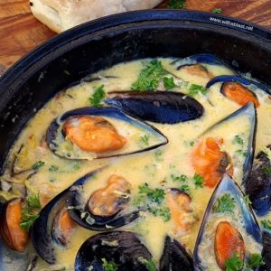 Creamy Garlic Mussels